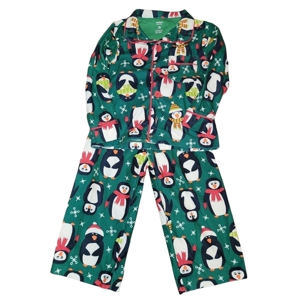 Carter’s size 3T Christmas themed pajama set long sleeve & pants